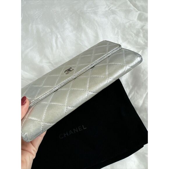 CHANEL Silver Lamb Leather Flap Wallet W/dust Bag - Picture 6 of 16